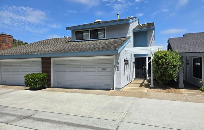 Spacious 3-Bedroom, 2.5-Bath Townhome in Desirable La Jolla