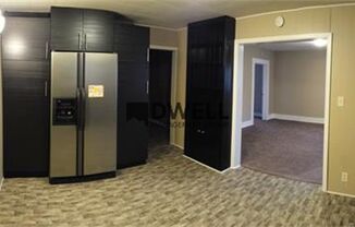 2 beds, 1 bath, $1,000, Unit 1