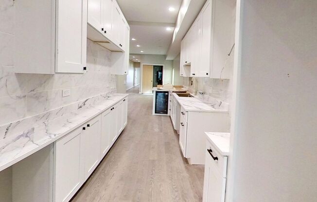 Just Rehabbed Top Floor River North One Bedroom