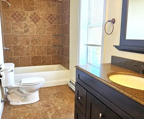 1 bed, 1 bath, $1,900, Unit APT 1