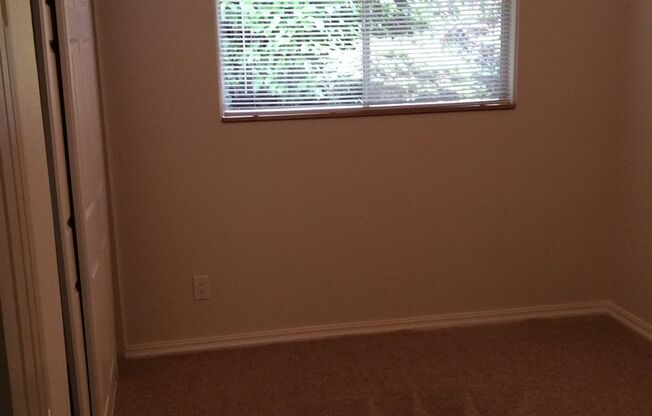 2 beds, 1 bath, 740 sqft, $1,450, Unit 103