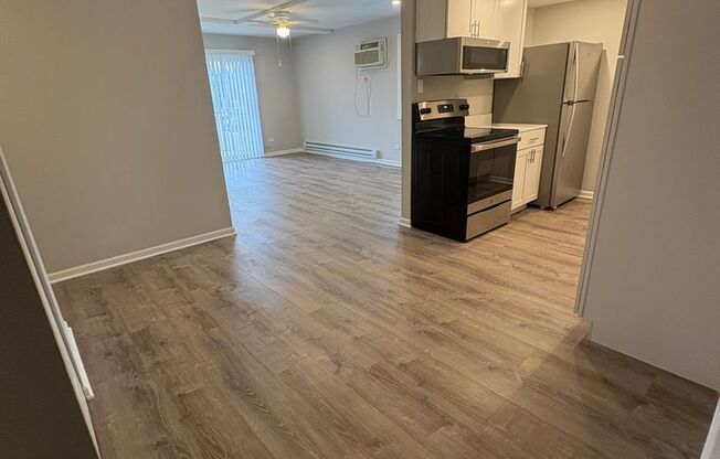 Forest Park! 1128 Des Plaines Ave.