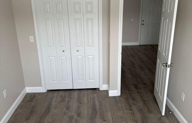 2 beds, 1 bath, 680 sqft, $2,425, Unit 21-27