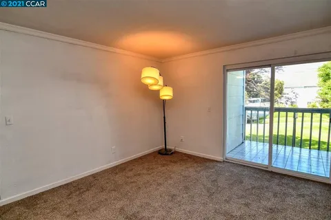 353 LIGHTHOUSE DR