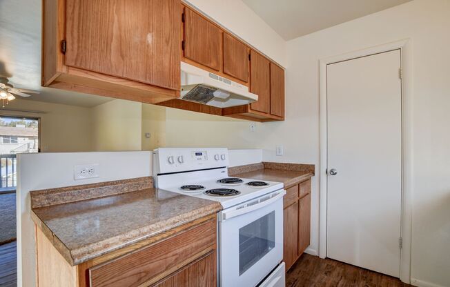 2 beds, 1 bath, 875 sqft, $1,100, Unit Unit C