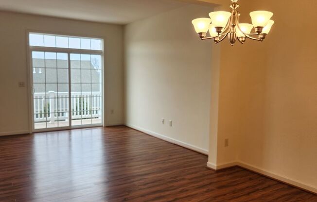 2 beds, 2.5 baths, 1,316 sqft, $1,965, Unit SU10_104