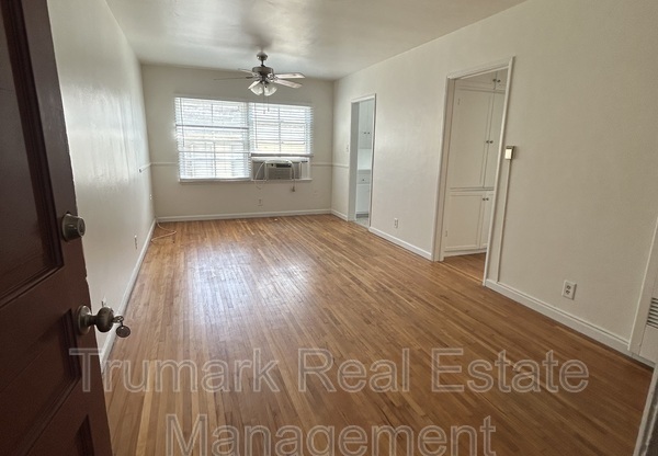 3739 LOS FELIZ