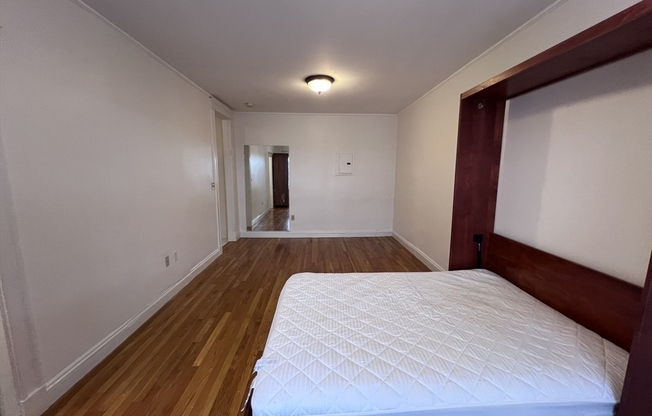 Studio, 1 bath, 400 sqft, $2,195, Unit 2