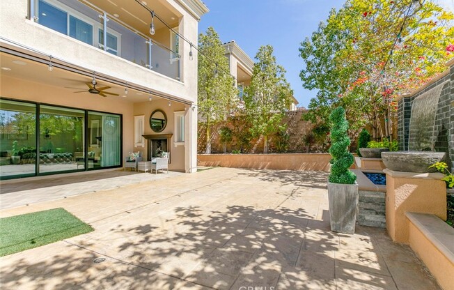 20512 ESMERELDA LN