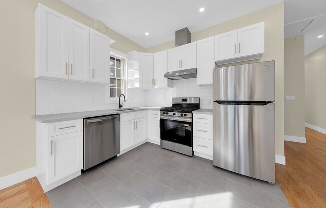 334 E 8 ST