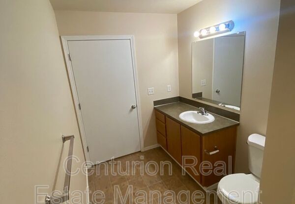 2 beds, 2 baths, 994 sqft, $1,495