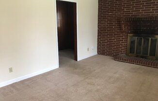 3 beds, 1 bath, $1,400