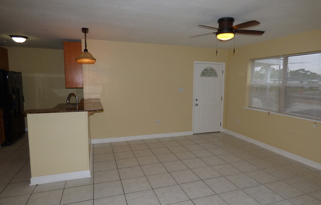 3 beds, 2 baths, $1,500