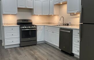 930 W 35th