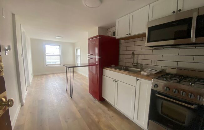 710 Dexter St.