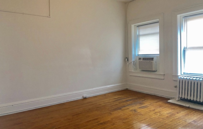 3 beds, 1 bath, 1,225 sqft, $2,299, Unit 1301-43