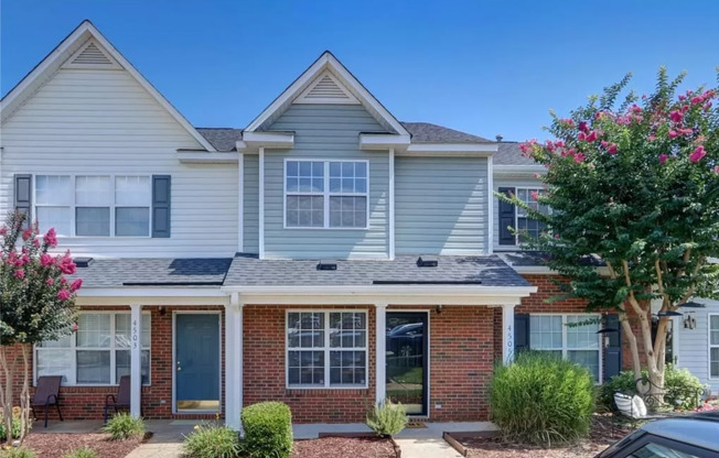 Amazing 2 bedroom 2.5 bathroom townhouse in NW Greensboro Keswick Place. Lawn care included.