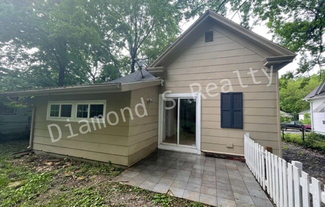 3 beds, 1 bath, $1,150