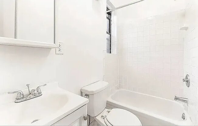 2 beds, 1 bath, $3,495, Unit 4B