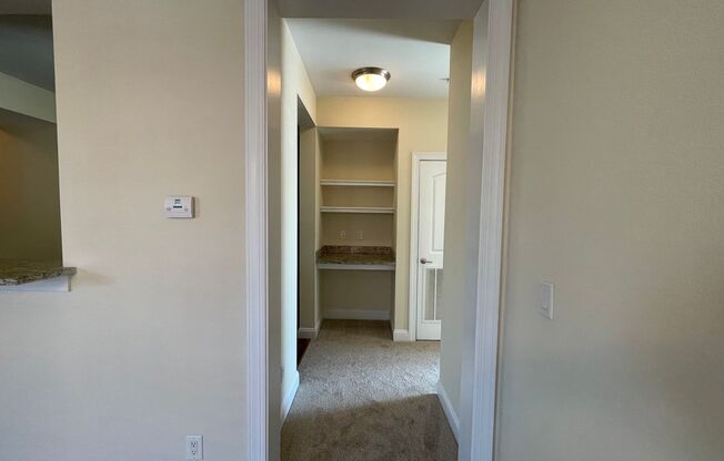 1 bed, 1 bath, 916 sqft, $1,600, Unit 00 - 221102M