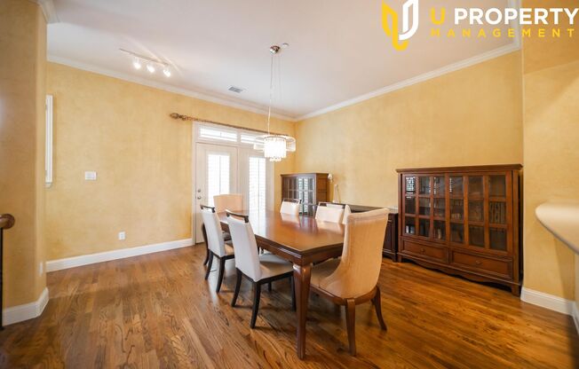 Charming 3-Bedroom Home, Walk to Shops & Entertainment in Prime Plano Location!