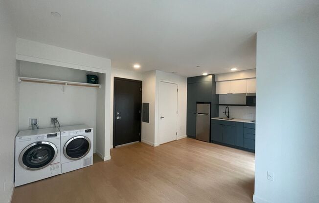 Studio, 1 bath, 241 sqft, $1,545, Unit 308