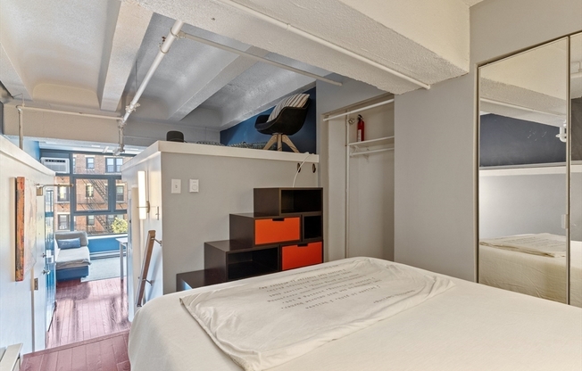 1 bed, 1 bath, 400 sqft, $2,800, Unit 318
