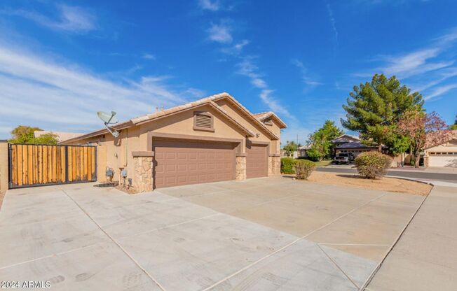 Absolutely Stunning Home in Peoria