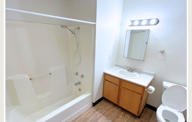 2 beds, 1 bath, 780 sqft, $775, Unit 31