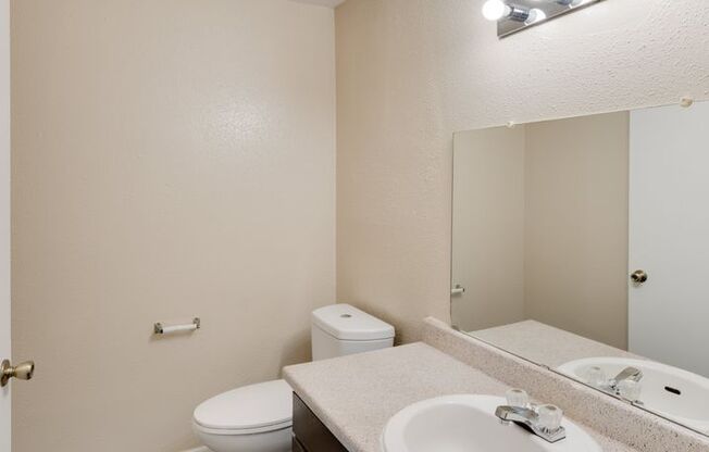 1 bed, 1 bath, 768 sqft, $979, Unit 1910