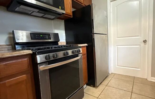Beautiful 4BR/2BA home nestled in a quiet Ellenwood GA