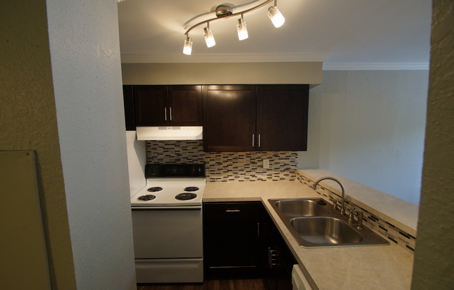 Awesome open Studio Apartments Close to Downtown