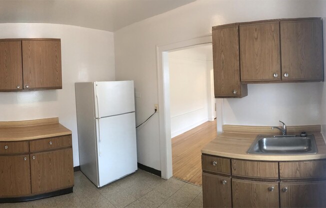 1533 W 83 ST