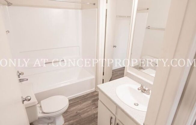 2 beds, 1.5 baths, 1,100 sqft, $1,299, Unit 4062 11