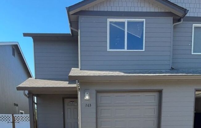 261-263 Gwinn St Monmouth, OR 97351