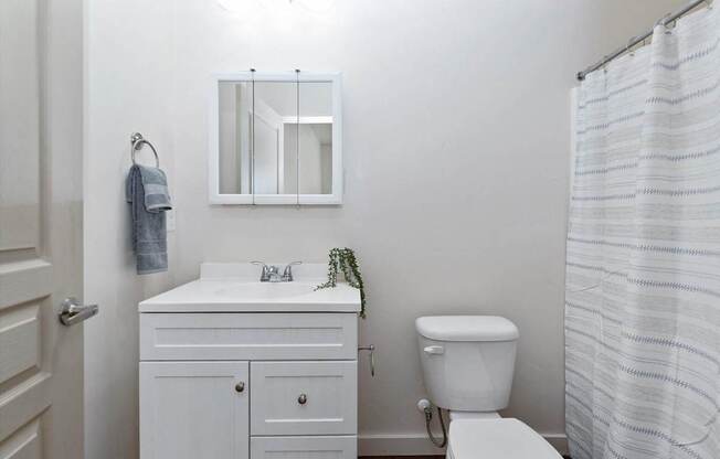 Luxurious Bathroom at Verraso Village Townhomes, Meridian, 83646