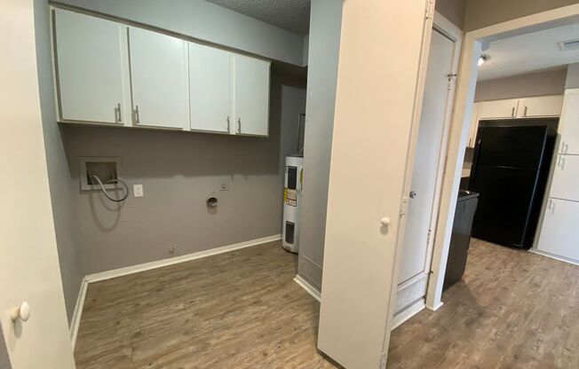 2 beds, 1 bath, 996 sqft, $1,225