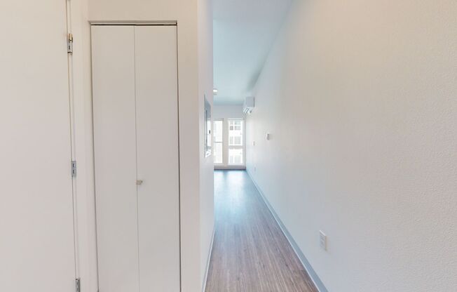 Studio, 1 bath, 287 sqft, $1,295, Unit 317