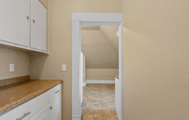 Large 1 bd/1b Apartment in Downtown Boise!