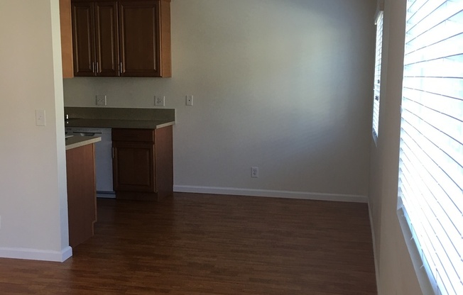 2 beds, 2 baths, 950 sqft, $2,800, Unit 602