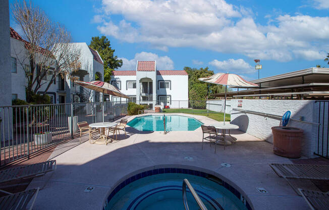 Pool and Spa at University Park Apartments