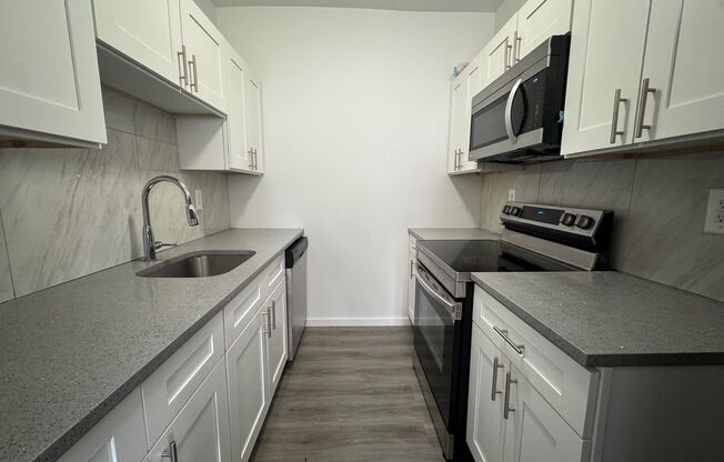 1 bed, 1 bath, $1,195, Unit 4H