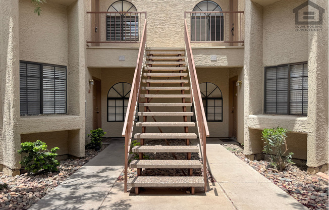 2 beds, 2 baths, $1,099, Unit UNIT 2034