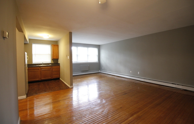 5 W Oakland Ave