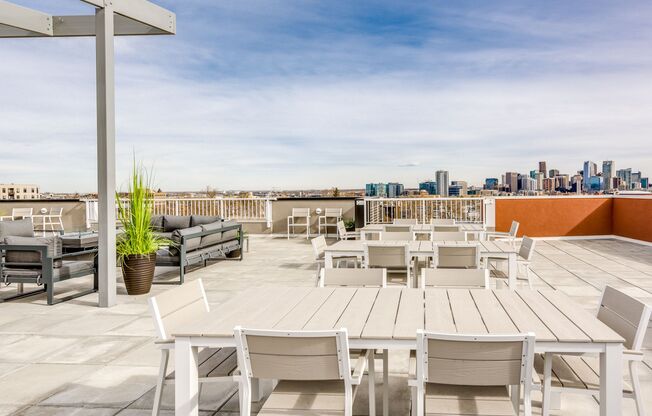 1 bed, 1 bath, 562 sqft, $1,595, Unit 403