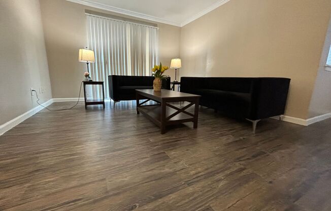 1 bed, 1 bath, 700 sqft, $1,250, Unit 2096