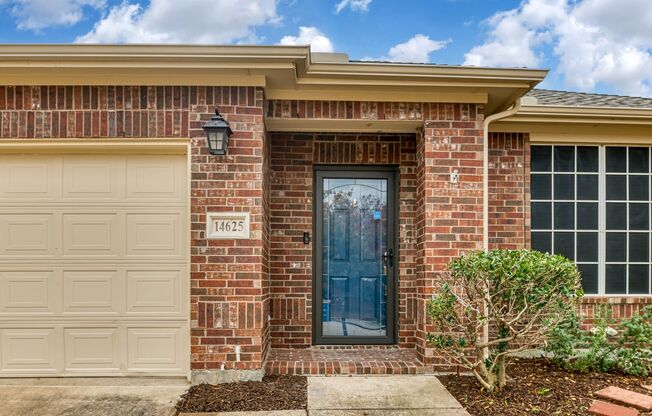 BEAUTIFUL 3 BEDROOM HOME LOCATED IN LITTLE ELM, TEXAS!