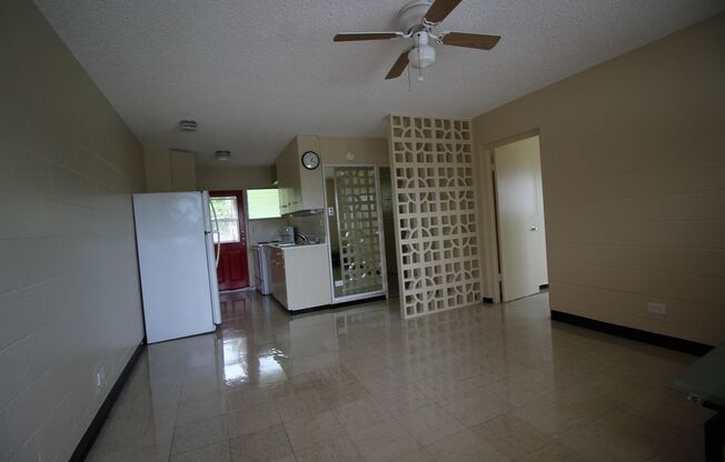 2 beds, 1 bath, $1,695