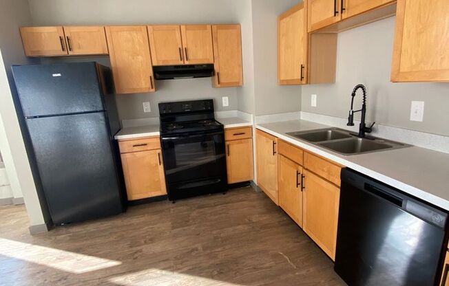 Studio, 1 bath, 610 sqft, $1,075, Unit 617