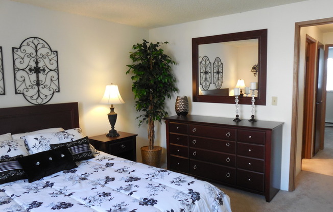 2 beds, 1.5 baths, 920 sqft, $1,729, Unit B203